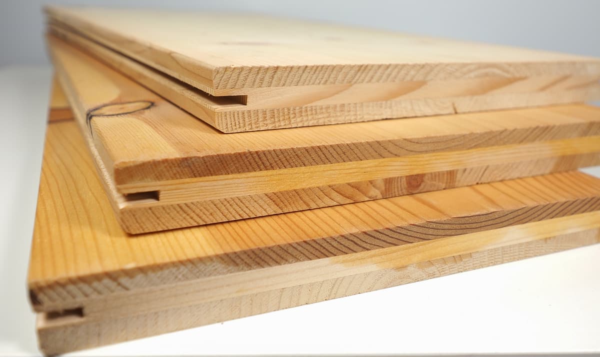 В чем разница инженерной и массивной доски?